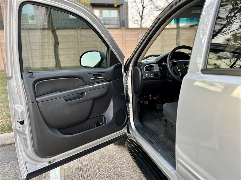 2011 Chevrolet Tahoe Police   - Photo 33 - Stafford, TX 77477