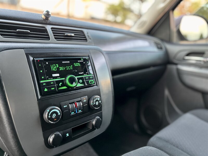 2011 Chevrolet Tahoe Police   - Photo 42 - Stafford, TX 77477