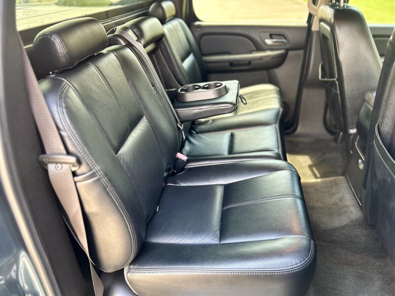 2008 Chevrolet CHEVROLET AVALANCHE LS LEATHER 17 "INCH WHEELS WALK-AROUND YOUTUBE VIDEO   - Photo 74 - Stafford, TX 77477