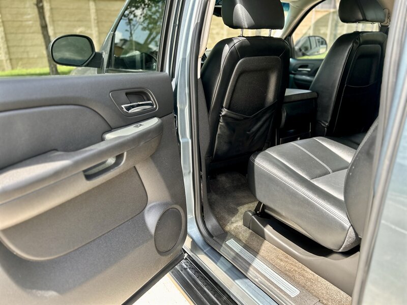 2008 Chevrolet CHEVROLET AVALANCHE LS LEATHER 17 "INCH WHEELS WALK-AROUND YOUTUBE VIDEO   - Photo 67 - Stafford, TX 77477