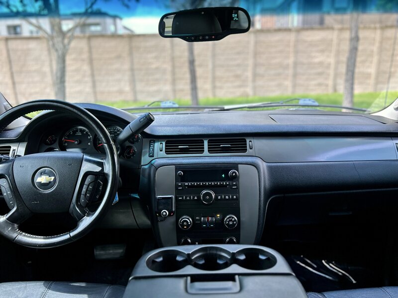 2008 Chevrolet CHEVROLET AVALANCHE LS LEATHER 17 "INCH WHEELS WALK-AROUND YOUTUBE VIDEO   - Photo 63 - Stafford, TX 77477