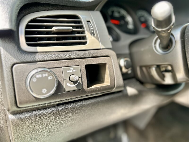 2008 Chevrolet CHEVROLET AVALANCHE LS LEATHER 17 "INCH WHEELS WALK-AROUND YOUTUBE VIDEO   - Photo 52 - Stafford, TX 77477