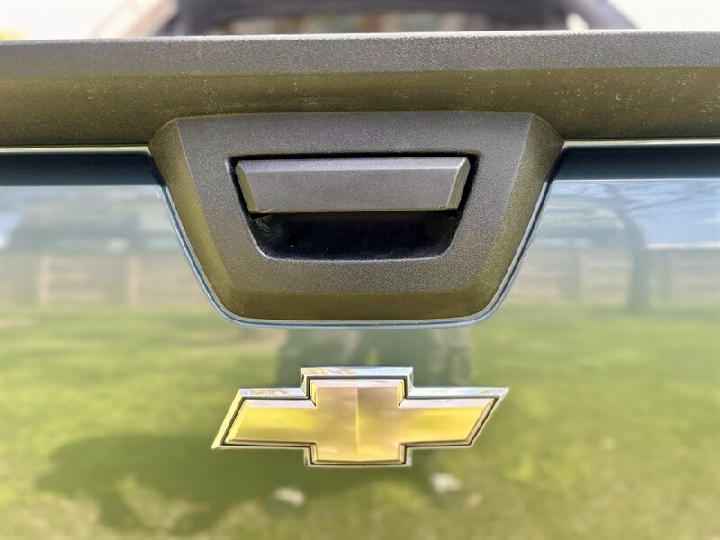 2008 Chevrolet CHEVROLET AVALANCHE LS LEATHER 17 "INCH WHEELS WALK-AROUND YOUTUBE VIDEO   - Photo 43 - Stafford, TX 77477