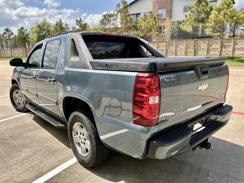 2008 Chevrolet CHEVROLET AVALANCHE LS LEATHER 17 "INCH WHEELS WALK-AROUND YOUTUBE VIDEO   - Photo 18 - Stafford, TX 77477