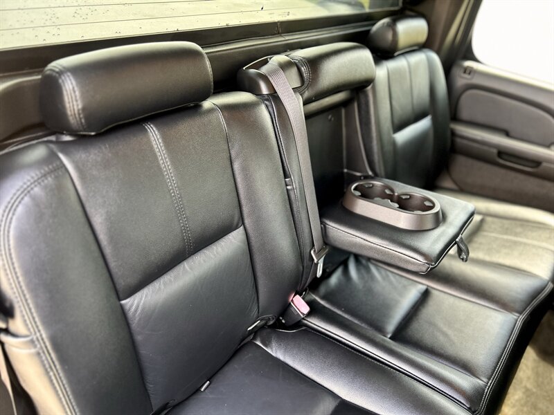 2008 Chevrolet CHEVROLET AVALANCHE LS LEATHER 17 "INCH WHEELS WALK-AROUND YOUTUBE VIDEO   - Photo 76 - Stafford, TX 77477