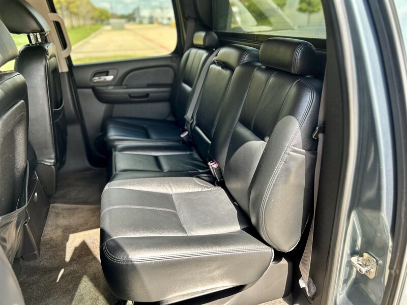 2008 Chevrolet CHEVROLET AVALANCHE LS LEATHER 17 "INCH WHEELS WALK-AROUND YOUTUBE VIDEO   - Photo 66 - Stafford, TX 77477