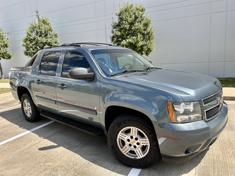 2008 Chevrolet CHEVROLET AVALANCHE LS LEATHER 17 "INCH WHEELS WALK-AROUND YOUTUBE VIDEO   - Photo 15 - Stafford, TX 77477