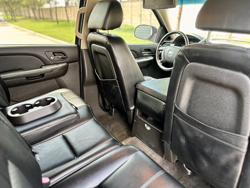 2008 Chevrolet CHEVROLET AVALANCHE LS LEATHER 17 "INCH WHEELS WALK-AROUND YOUTUBE VIDEO   - Photo 75 - Stafford, TX 77477