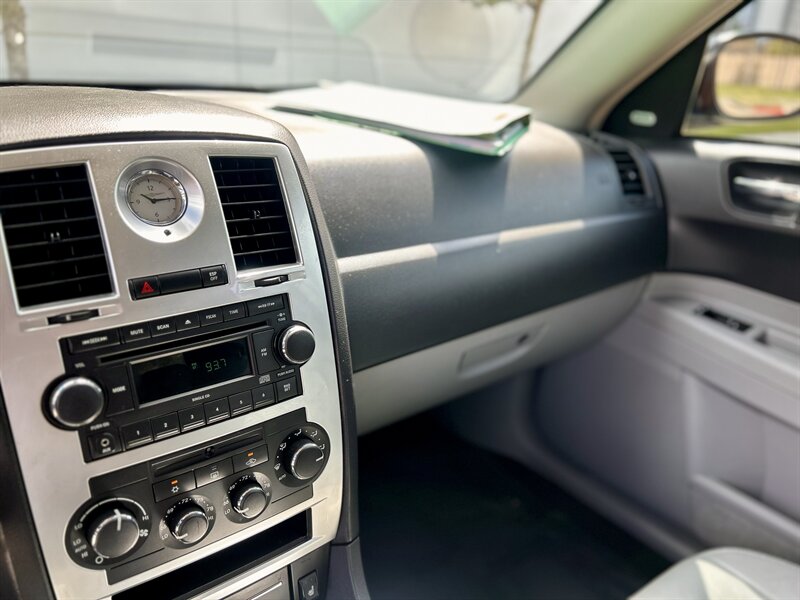 2007 Chrysler CHRYSLER 300C HEMI LEATHER WOOD STEERING WALK-AROUND YOUTUBE VIDEO   - Photo 50 - Stafford, TX 77477