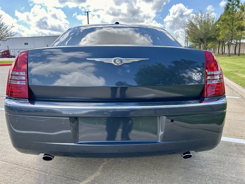 2007 Chrysler CHRYSLER 300C HEMI LEATHER WOOD STEERING WALK-AROUND YOUTUBE VIDEO   - Photo 33 - Stafford, TX 77477