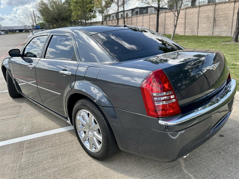 2007 Chrysler CHRYSLER 300C HEMI LEATHER WOOD STEERING WALK-AROUND YOUTUBE VIDEO   - Photo 30 - Stafford, TX 77477