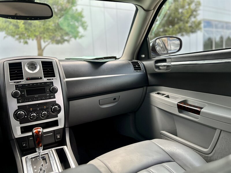 2007 Chrysler CHRYSLER 300C HEMI LEATHER WOOD STEERING WALK-AROUND YOUTUBE VIDEO   - Photo 77 - Stafford, TX 77477