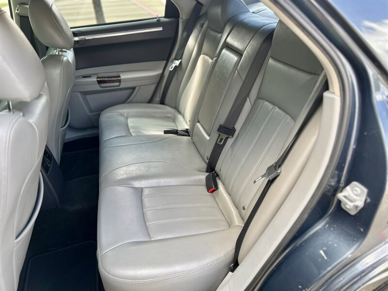 2007 Chrysler CHRYSLER 300C HEMI LEATHER WOOD STEERING WALK-AROUND YOUTUBE VIDEO   - Photo 64 - Stafford, TX 77477