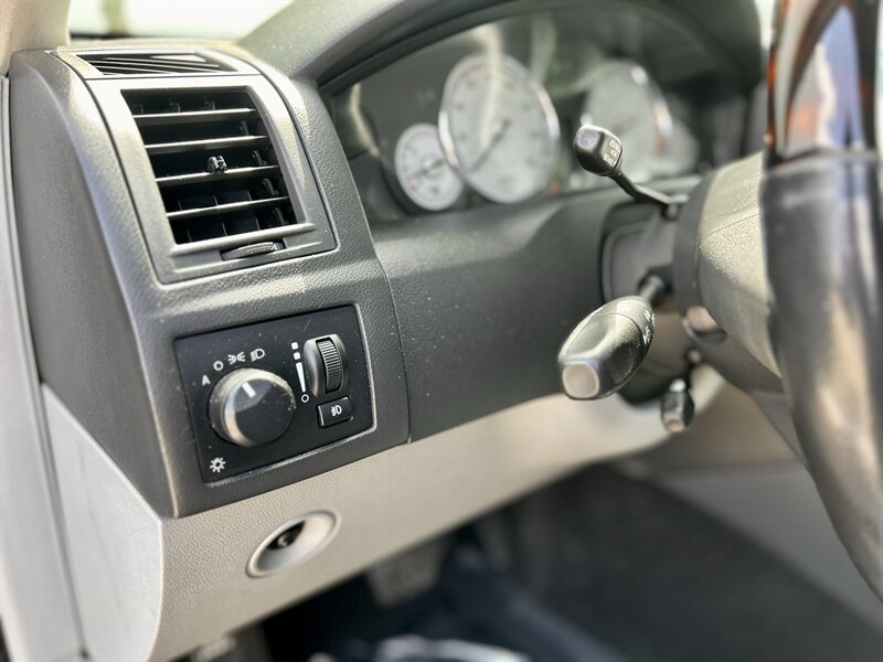 2007 Chrysler CHRYSLER 300C HEMI LEATHER WOOD STEERING WALK-AROUND YOUTUBE VIDEO   - Photo 47 - Stafford, TX 77477