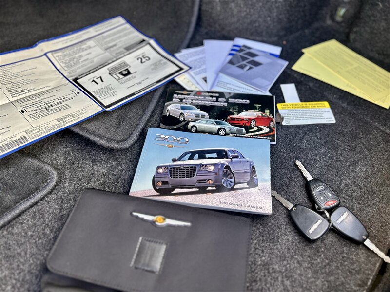 2007 Chrysler CHRYSLER 300C HEMI LEATHER WOOD STEERING WALK-AROUND YOUTUBE VIDEO   - Photo 100 - Stafford, TX 77477