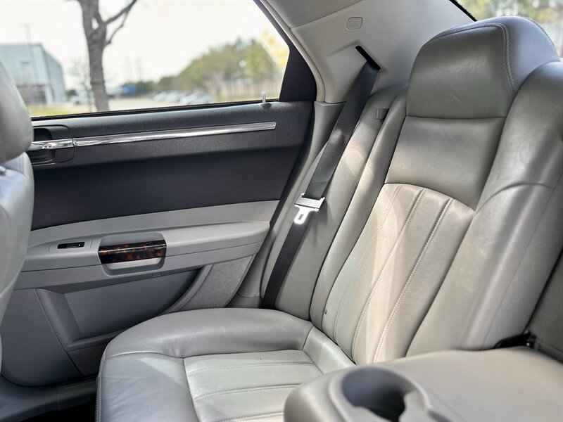 2007 Chrysler CHRYSLER 300C HEMI LEATHER WOOD STEERING WALK-AROUND YOUTUBE VIDEO   - Photo 69 - Stafford, TX 77477