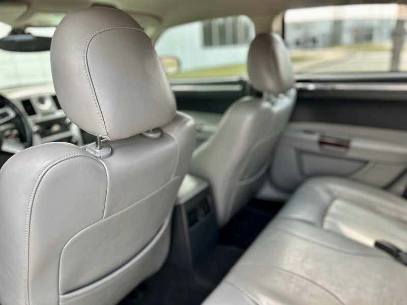 2007 Chrysler CHRYSLER 300C HEMI LEATHER WOOD STEERING WALK-AROUND YOUTUBE VIDEO   - Photo 68 - Stafford, TX 77477