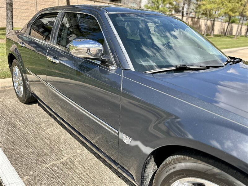 2007 Chrysler CHRYSLER 300C HEMI LEATHER WOOD STEERING WALK-AROUND YOUTUBE VIDEO   - Photo 23 - Stafford, TX 77477