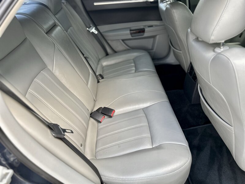 2007 Chrysler CHRYSLER 300C HEMI LEATHER WOOD STEERING WALK-AROUND YOUTUBE VIDEO   - Photo 71 - Stafford, TX 77477