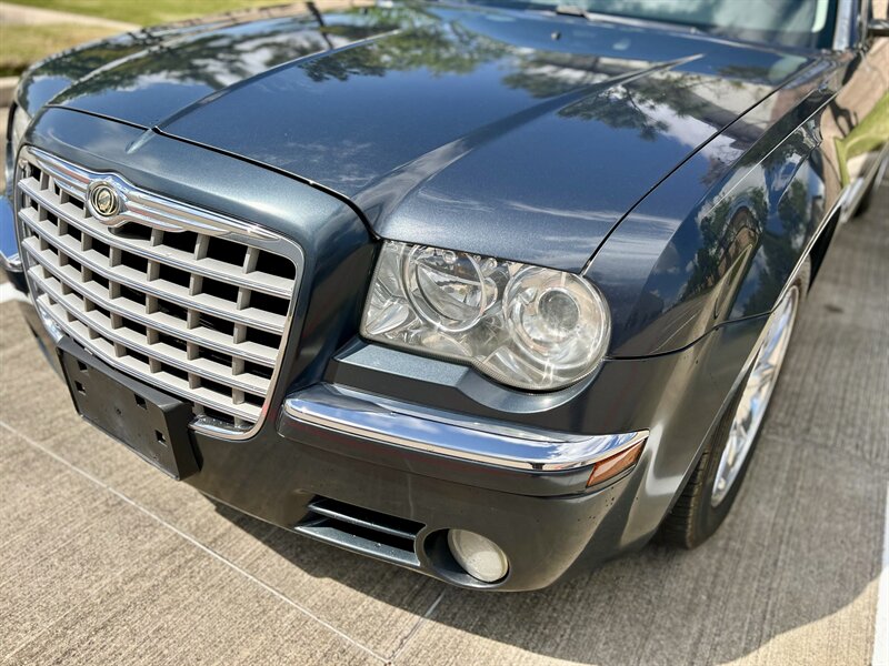 2007 Chrysler CHRYSLER 300C HEMI LEATHER WOOD STEERING WALK-AROUND YOUTUBE VIDEO   - Photo 3 - Stafford, TX 77477