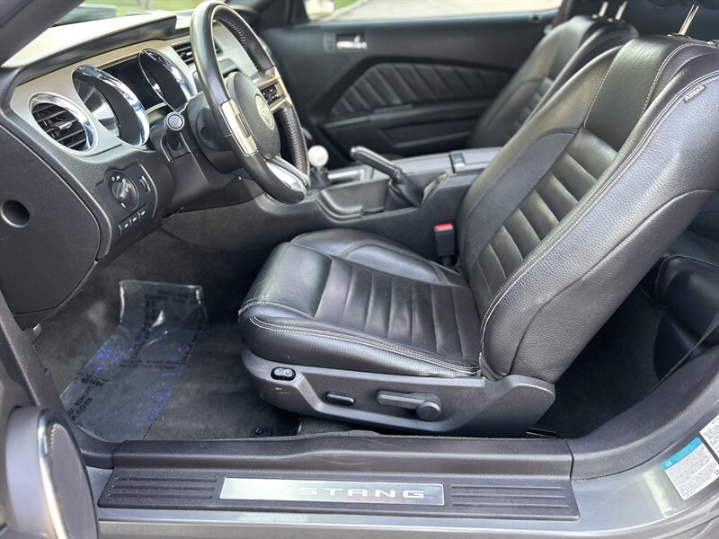 2012 Ford FORD MUSTANG GT 6-SPEED COYOTE 5.0L V8 TRACK PACK JLT INTAKE BREMBO BRAKES   - Photo 51 - Stafford, TX 77477
