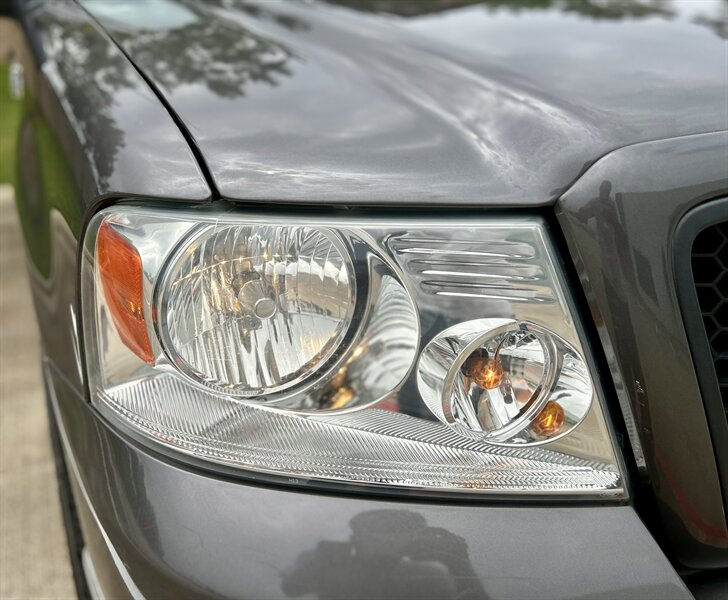 2004 Ford FORD F-150 CREW CAB XLT 69K LOW MILES TONNEAU COVER YOUTUBE VIDEO   - Photo 34 - Stafford, TX 77477