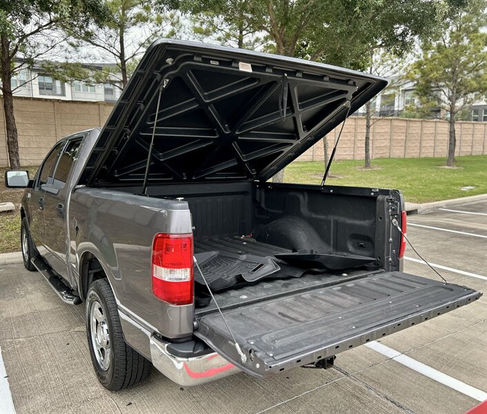 2004 Ford FORD F-150 CREW CAB XLT 69K LOW MILES TONNEAU COVER YOUTUBE VIDEO   - Photo 26 - Stafford, TX 77477
