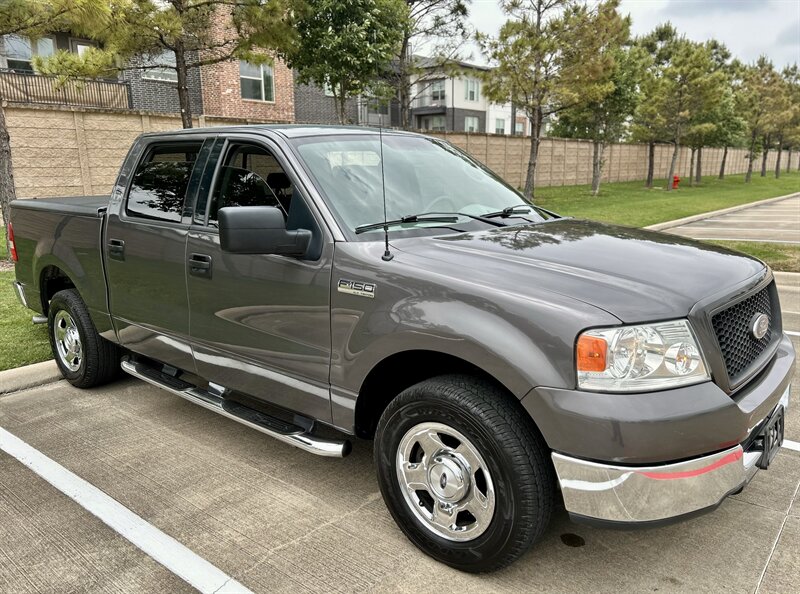 2004 Ford FORD F-150 CREW CAB XLT 69K LOW MILES TONNEAU COVER YOUTUBE VIDEO   - Photo 10 - Stafford, TX 77477