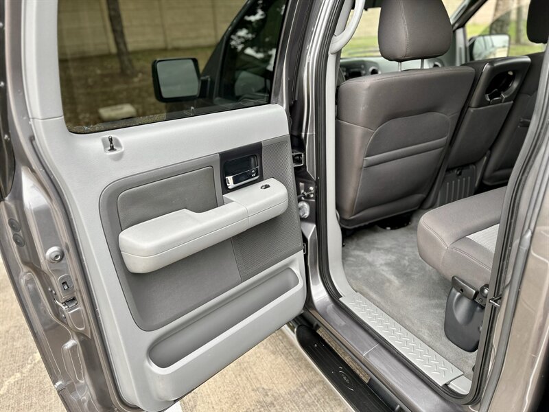 2004 Ford FORD F-150 CREW CAB XLT 69K LOW MILES TONNEAU COVER YOUTUBE VIDEO   - Photo 67 - Stafford, TX 77477