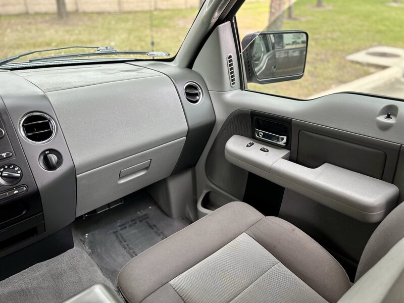 2004 Ford FORD F-150 CREW CAB XLT 69K LOW MILES TONNEAU COVER YOUTUBE VIDEO   - Photo 62 - Stafford, TX 77477