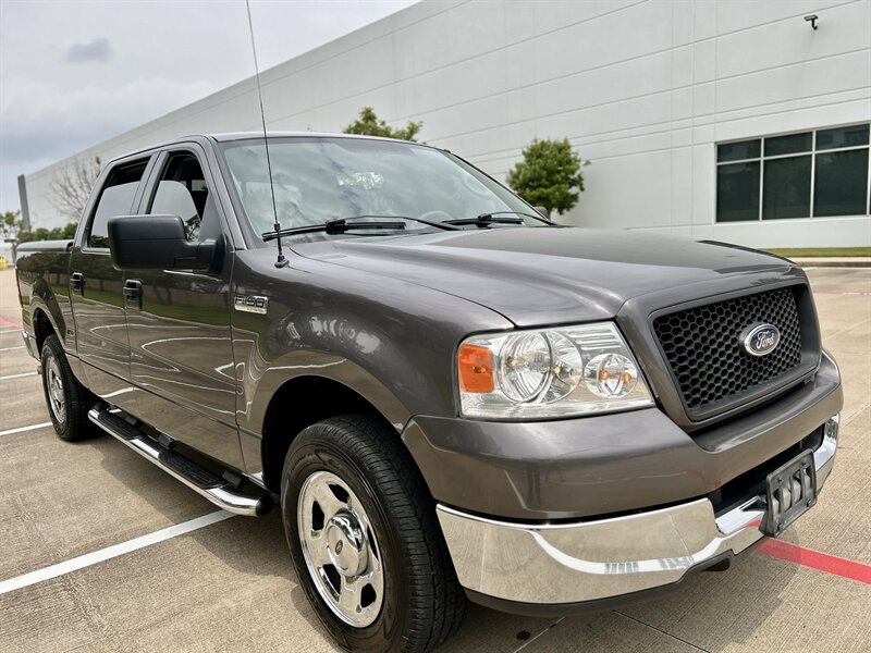 2004 Ford FORD F-150 CREW CAB XLT 69K LOW MILES TONNEAU COVER YOUTUBE VIDEO   - Photo 2 - Stafford, TX 77477
