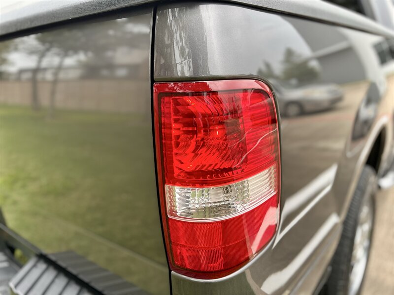 2004 Ford FORD F-150 CREW CAB XLT 69K LOW MILES TONNEAU COVER YOUTUBE VIDEO   - Photo 37 - Stafford, TX 77477