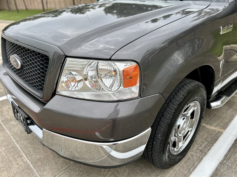 2004 Ford FORD F-150 CREW CAB XLT 69K LOW MILES TONNEAU COVER YOUTUBE VIDEO   - Photo 31 - Stafford, TX 77477