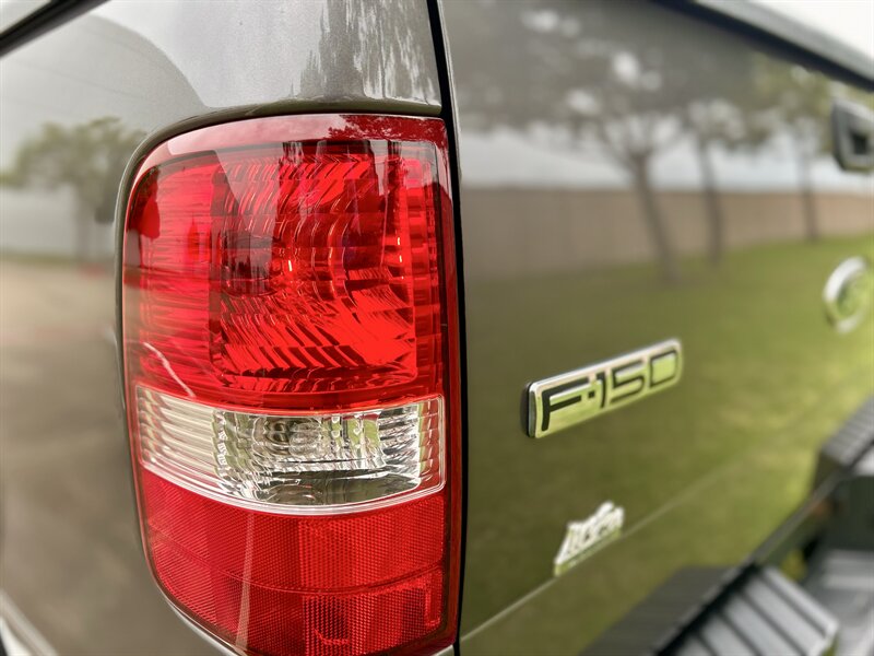 2004 Ford FORD F-150 CREW CAB XLT 69K LOW MILES TONNEAU COVER YOUTUBE VIDEO   - Photo 38 - Stafford, TX 77477