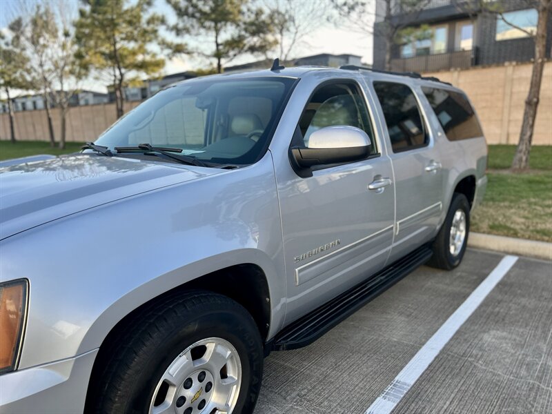 2012 Chevrolet CHEVROLET SUBURBAN LT DVD LEATHER HEATSEAT BOSE WOOD 8PASS YOUTUBE VIDEO   - Photo 20 - Stafford, TX 77477