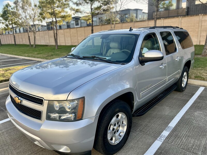 2012 Chevrolet CHEVROLET SUBURBAN LT DVD LEATHER HEATSEAT BOSE WOOD 8PASS YOUTUBE VIDEO   - Photo 2 - Stafford, TX 77477