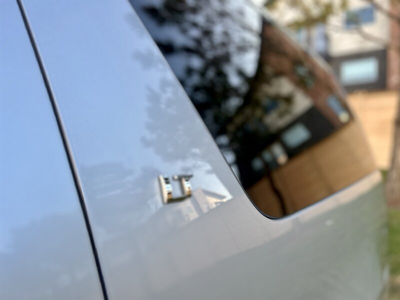 2012 Chevrolet CHEVROLET SUBURBAN LT DVD LEATHER HEATSEAT BOSE WOOD 8PASS YOUTUBE VIDEO   - Photo 32 - Stafford, TX 77477