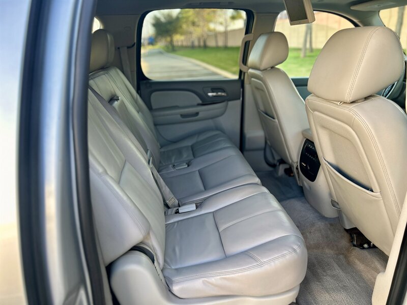 2012 Chevrolet CHEVROLET SUBURBAN LT DVD LEATHER HEATSEAT BOSE WOOD 8PASS YOUTUBE VIDEO   - Photo 56 - Stafford, TX 77477
