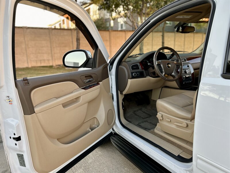 2010 Chevrolet CHEVROLET TAHOE LT LEATHER BOSE WOOD TEXAS EDITION 64K LOW MILES   - Photo 43 - Stafford, TX 77477
