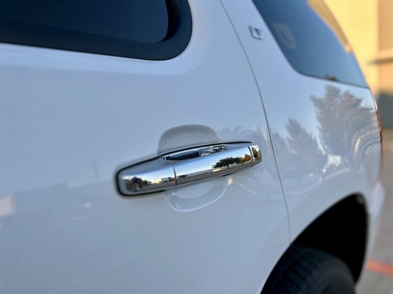2010 Chevrolet CHEVROLET TAHOE LT LEATHER BOSE WOOD TEXAS EDITION 64K LOW MILES   - Photo 37 - Stafford, TX 77477