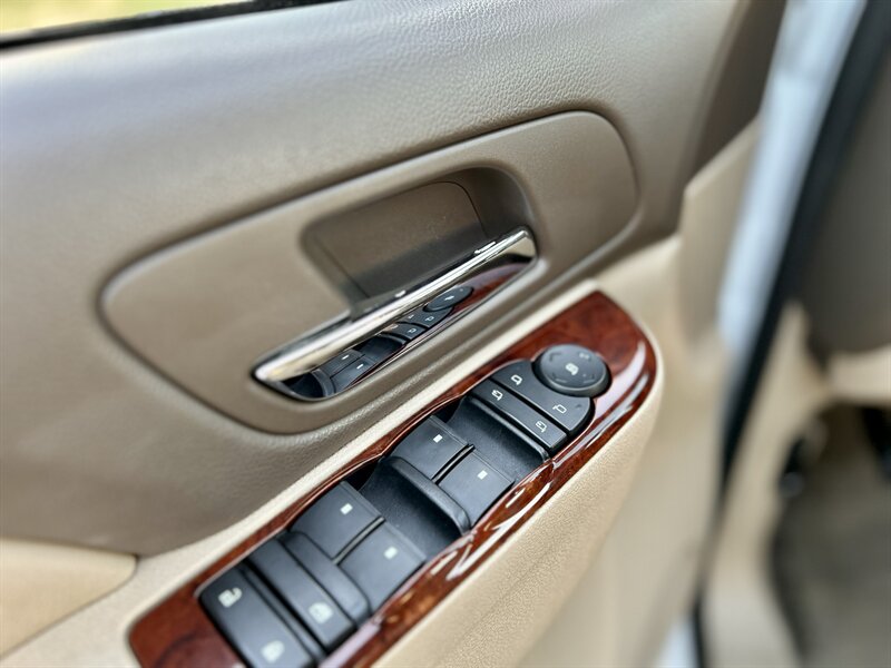 2010 Chevrolet CHEVROLET TAHOE LT LEATHER BOSE WOOD TEXAS EDITION 64K LOW MILES   - Photo 59 - Stafford, TX 77477