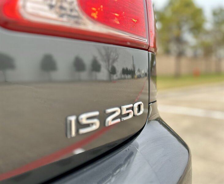 2011 Lexus LEXUS IS 250 SUNROOF 50K LOW MILES SUN FOG LIGHTS YOUTUBE VIDEO   - Photo 28 - Stafford, TX 77477
