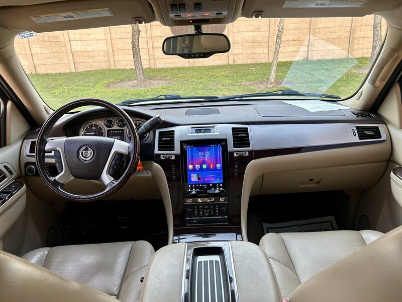 2011 Cadillac CADILLAC ESCALADE LUXURY NAV 86K LOW MILES SUPER NICE  YOUTUBE VIDEO   - Photo 45 - Stafford, TX 77477