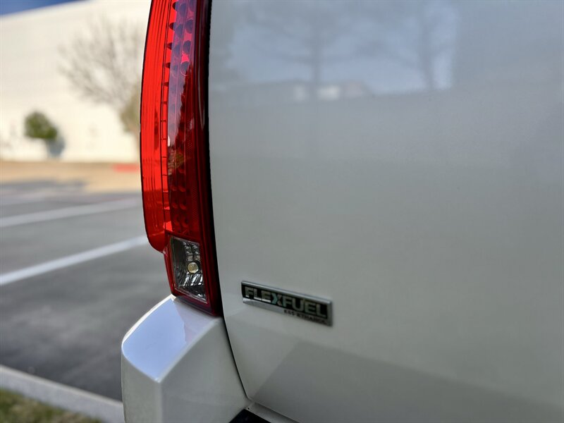 2011 Cadillac CADILLAC ESCALADE LUXURY NAV 86K LOW MILES SUPER NICE  YOUTUBE VIDEO   - Photo 28 - Stafford, TX 77477