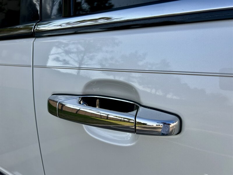 2011 Cadillac CADILLAC ESCALADE LUXURY NAV 86K LOW MILES SUPER NICE  YOUTUBE VIDEO   - Photo 25 - Stafford, TX 77477