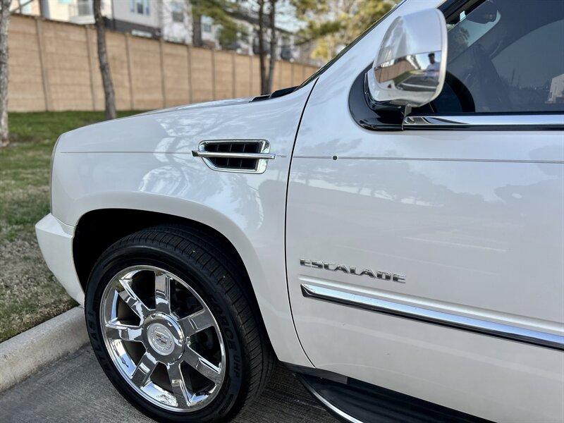 2011 Cadillac CADILLAC ESCALADE LUXURY NAV 86K LOW MILES SUPER NICE  YOUTUBE VIDEO   - Photo 33 - Stafford, TX 77477