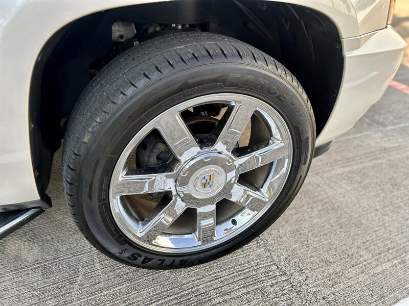 2011 Cadillac CADILLAC ESCALADE LUXURY NAV 86K LOW MILES SUPER NICE  YOUTUBE VIDEO   - Photo 68 - Stafford, TX 77477