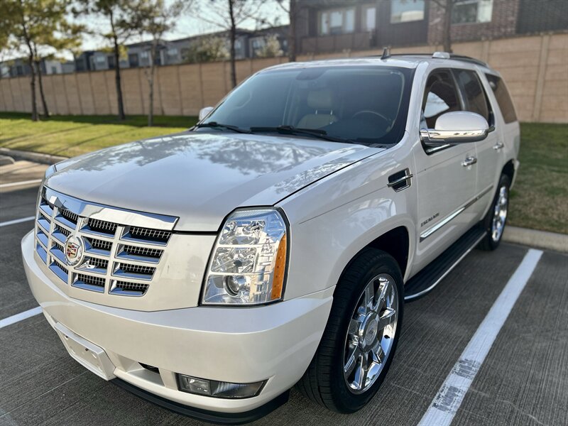 2011 Cadillac CADILLAC ESCALADE LUXURY NAV 86K LOW MILES SUPER NICE  YOUTUBE VIDEO   - Photo 2 - Stafford, TX 77477