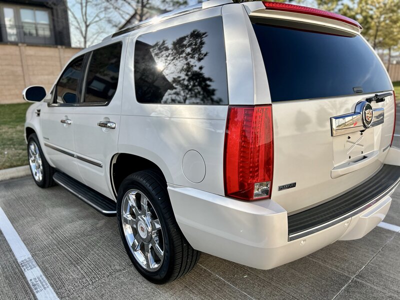 2011 Cadillac CADILLAC ESCALADE LUXURY NAV 86K LOW MILES SUPER NICE  YOUTUBE VIDEO   - Photo 15 - Stafford, TX 77477