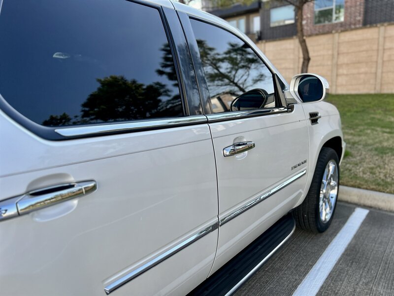 2011 Cadillac CADILLAC ESCALADE LUXURY NAV 86K LOW MILES SUPER NICE  YOUTUBE VIDEO   - Photo 31 - Stafford, TX 77477